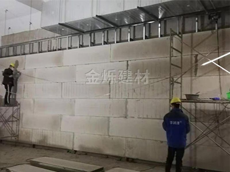 轻质隔墙板