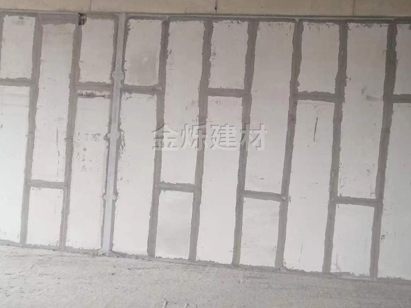 轻质隔墙板